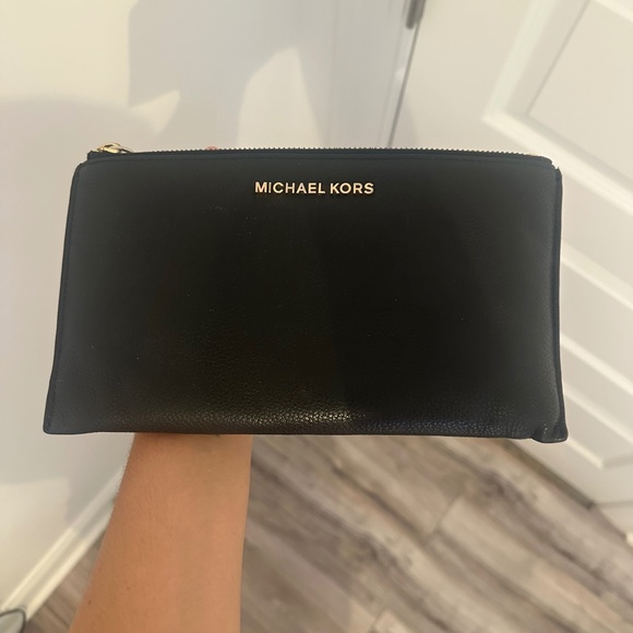 Michael Kors Clutch - Picture 1 of 4